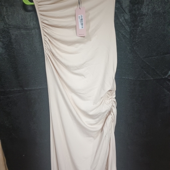 NWT micas drawstring slit sleeveless maxi dress beige in color size large - Picture 3 of 5